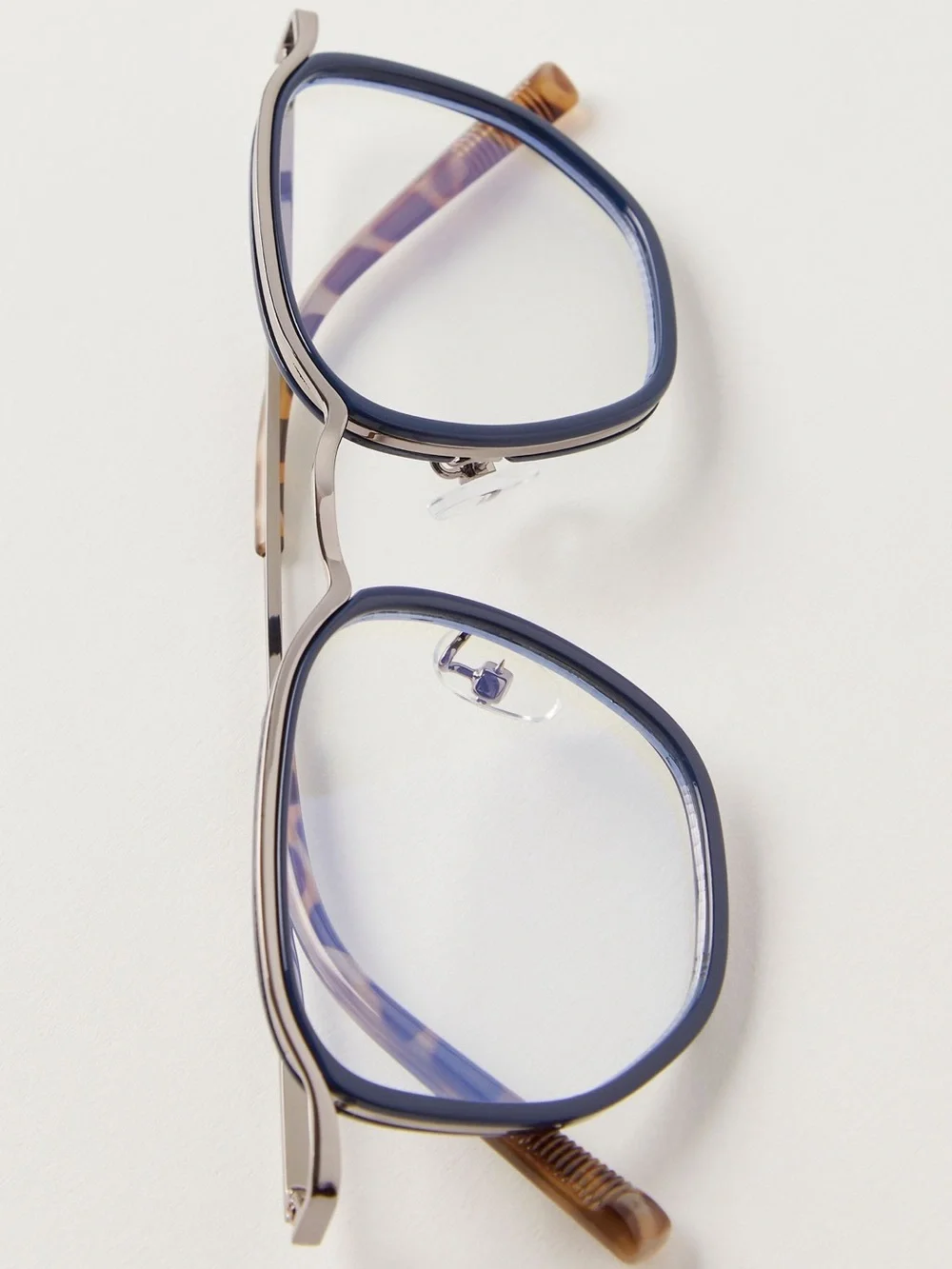 Lu Blue Light Readers